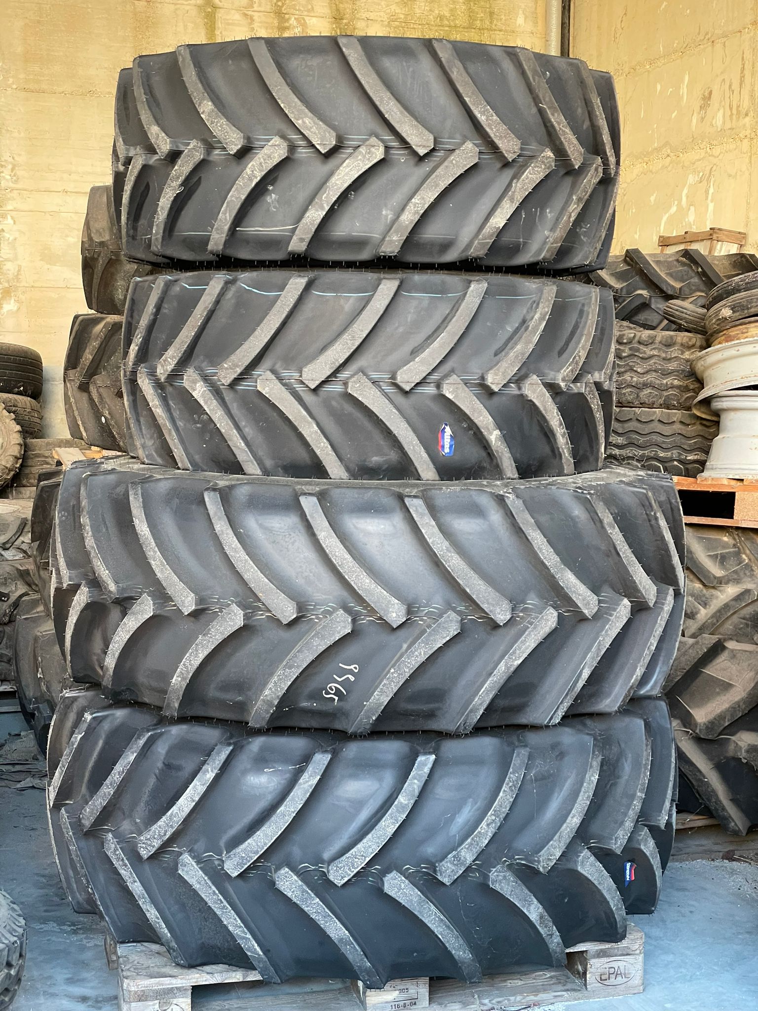 Pneumatici nuovi marca Mitas