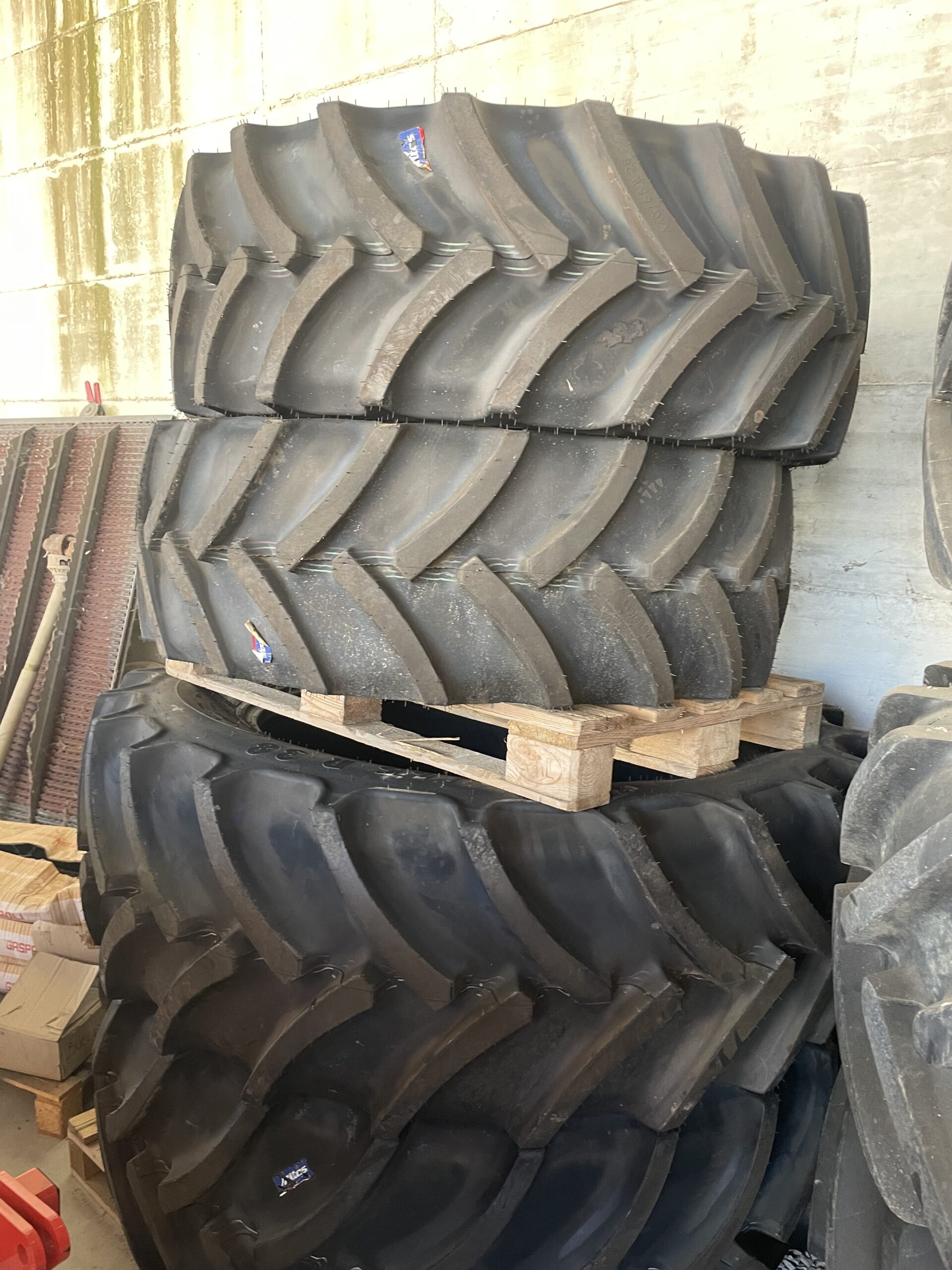Gomme nuove Mitas 440/65 R28 E 540/65 R38