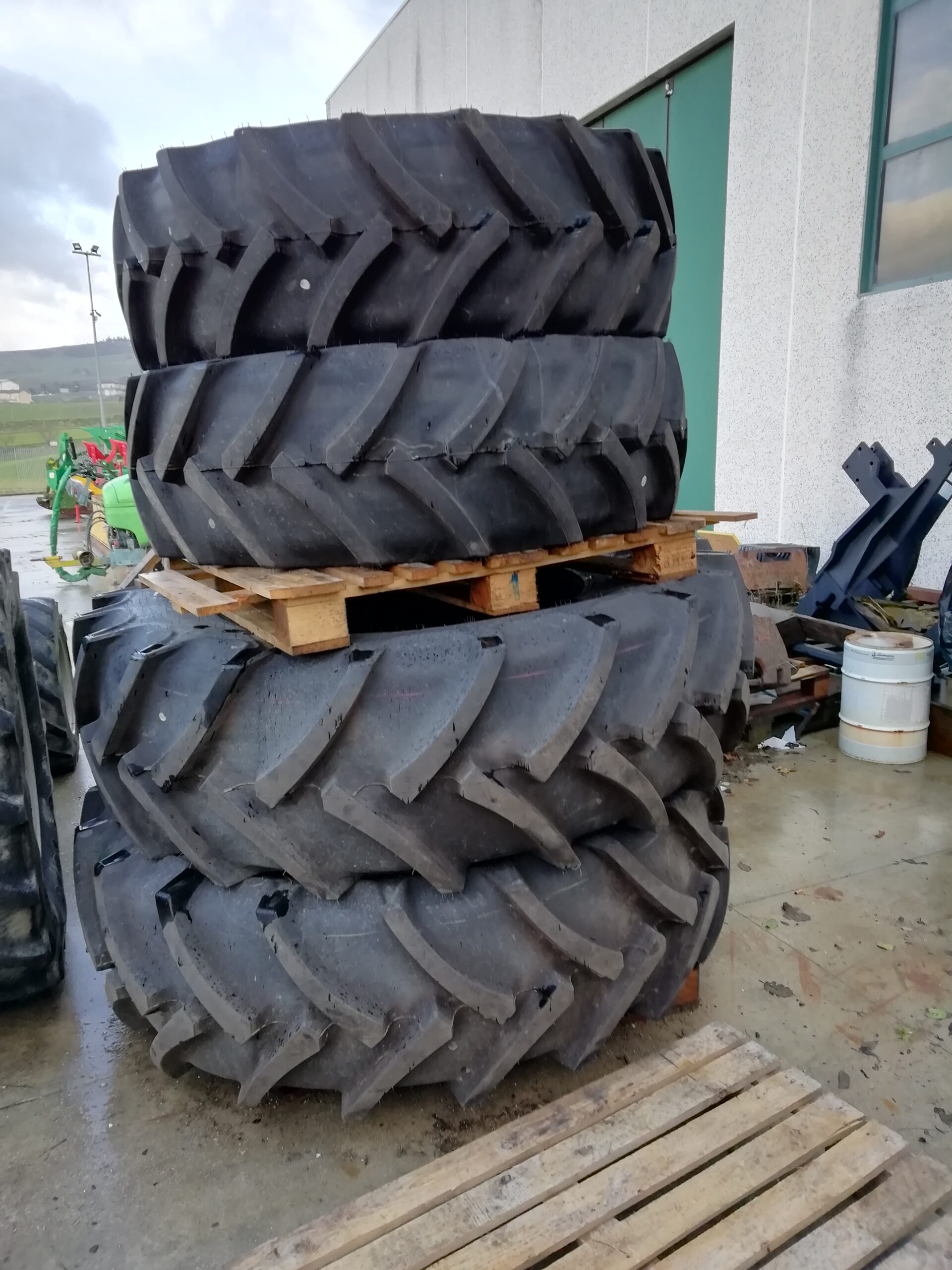 Pneumatici nuovi marca Mitas